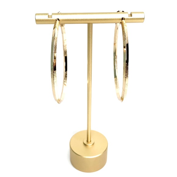 2x2 Round hoop earrings. - Picture 2 of 3